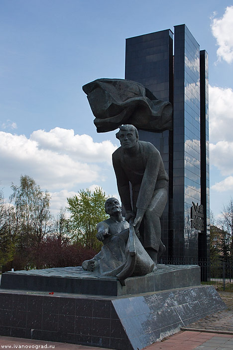 Памятник борцам революции в Иваново